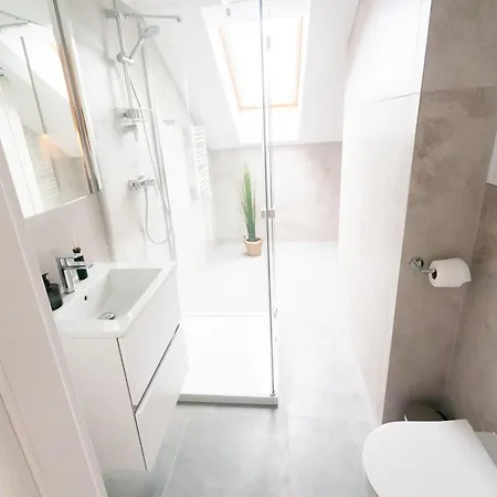 Aesthetic Couples Hideaway By The Coast Apartment
